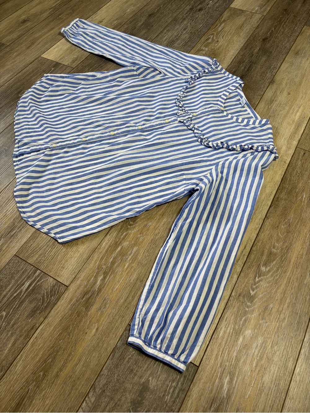 Old Navy Relaxed Ruffle-Trim Striped Button-Front Top - Picture 6 of 11